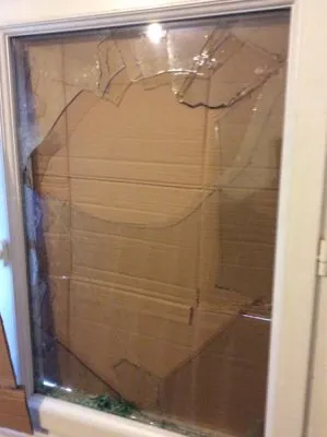 Double vitrage cassé au Lion-d’Angers