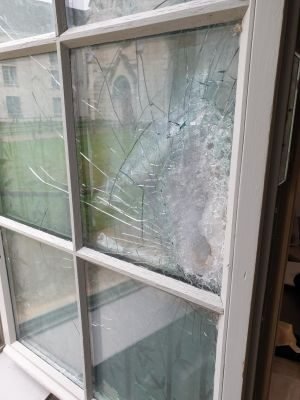 Double vitrage anti-effraction avec petits bois à Saumur